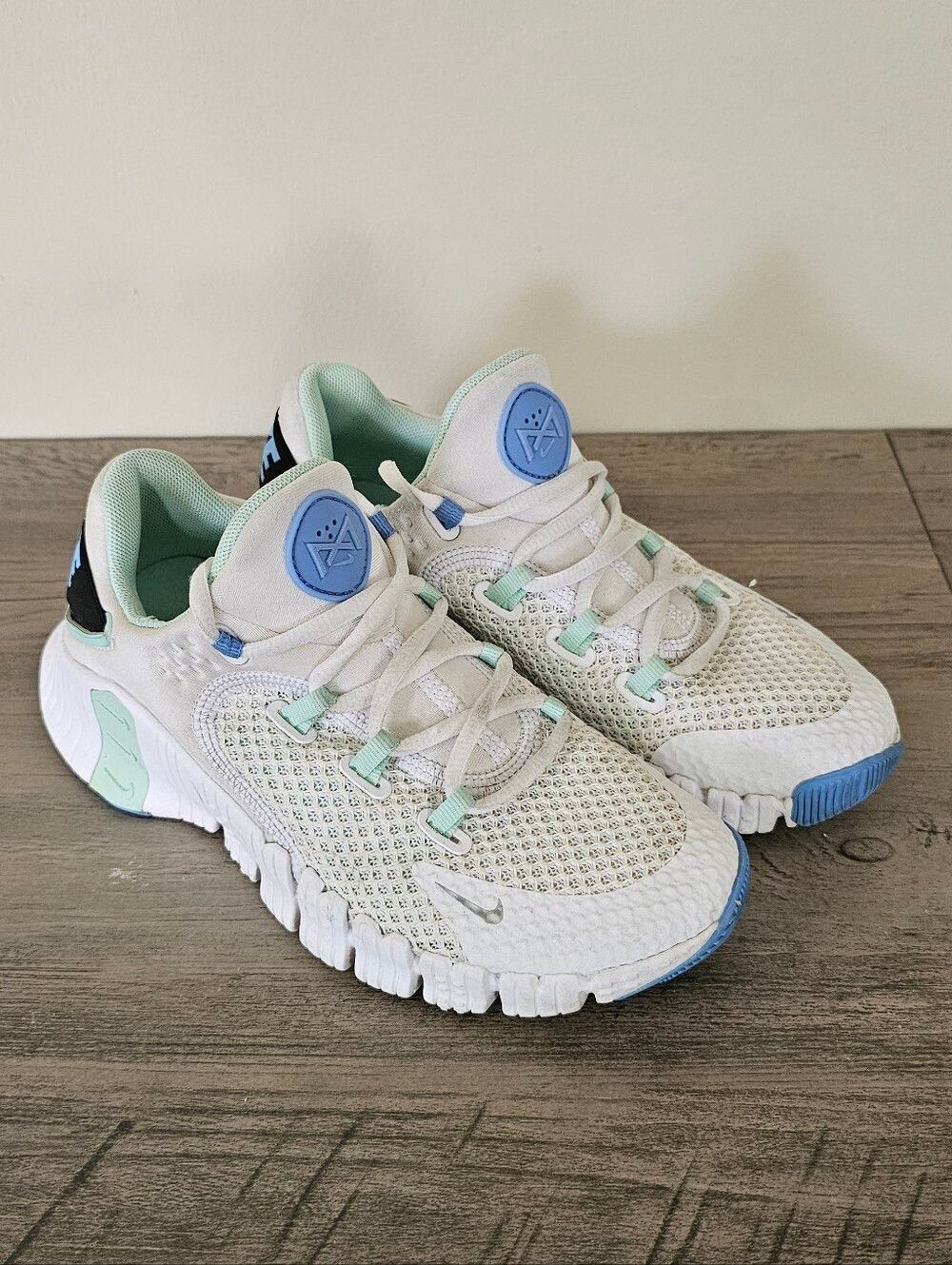 Nike Women’s Free Metcon 4 'White Mint Foam' Size 5.5